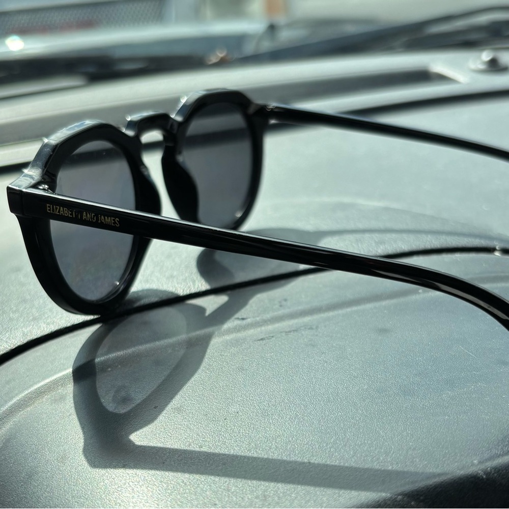 Elizabeth & James Sunglasses - Picture 2 of 3